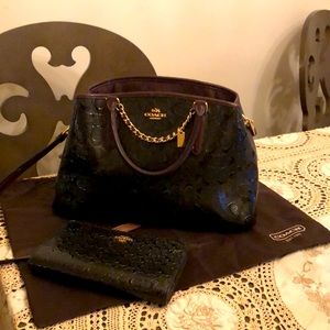 Lather Coach purs and walet.  Used 2 times like new